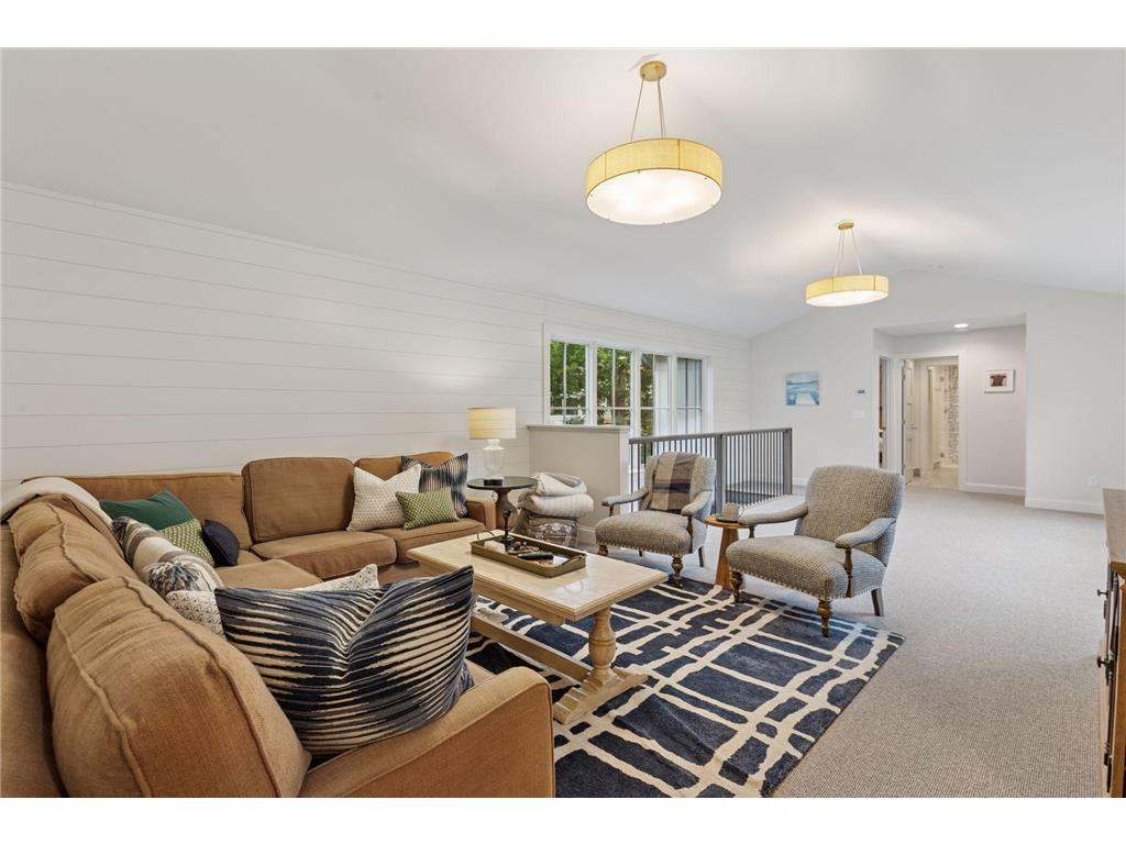 19020 Minnetonka Boulevard Deephaven MN 55391 6760566 image18