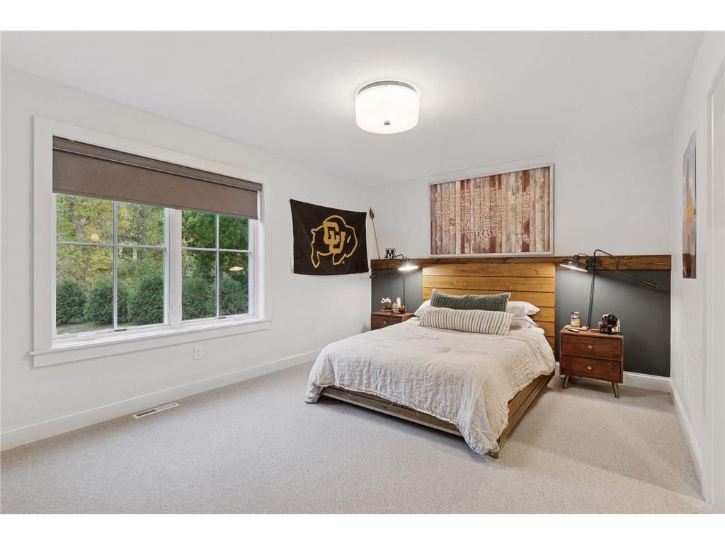 19020 Minnetonka Boulevard Deephaven MN 55391 6760566 image20