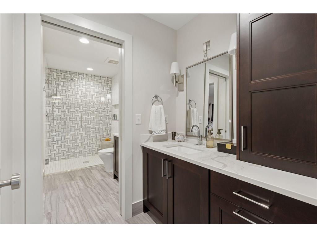 19020 Minnetonka Boulevard Deephaven MN 55391 6760566 image21