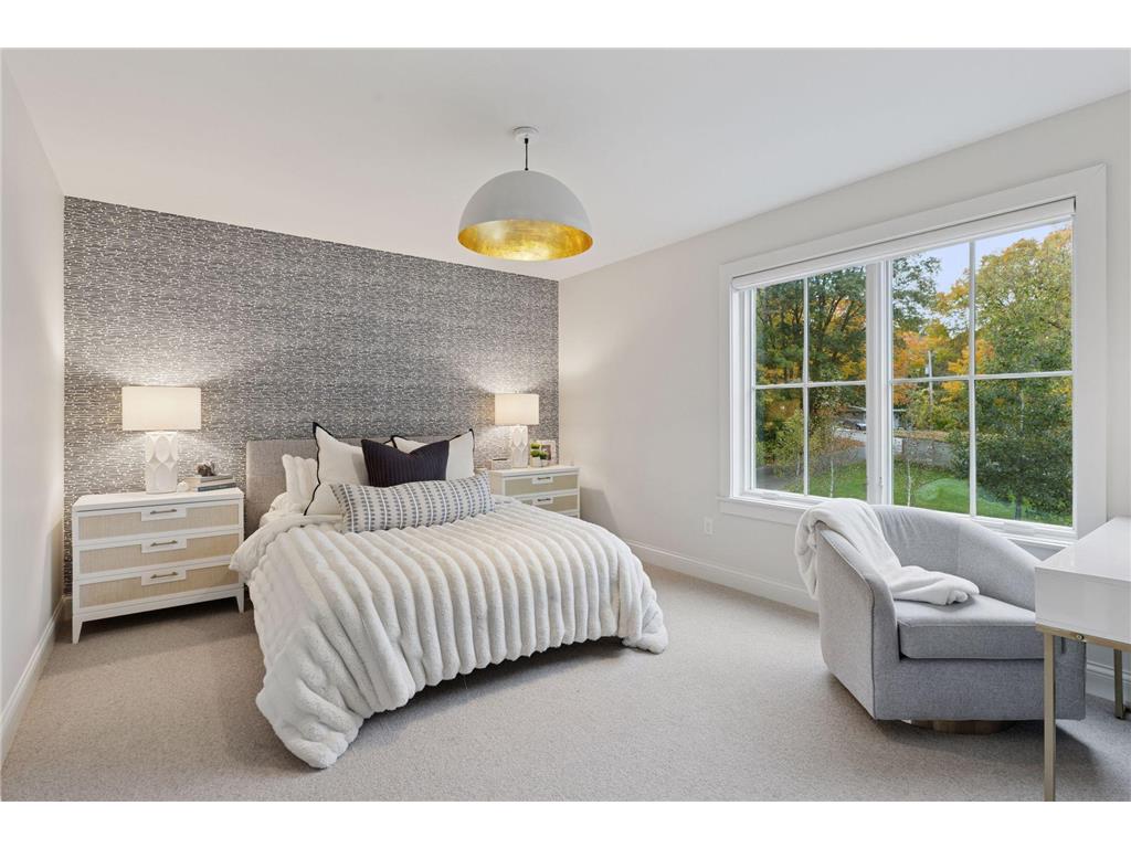 19020 Minnetonka Boulevard Deephaven MN 55391 6760566 image22