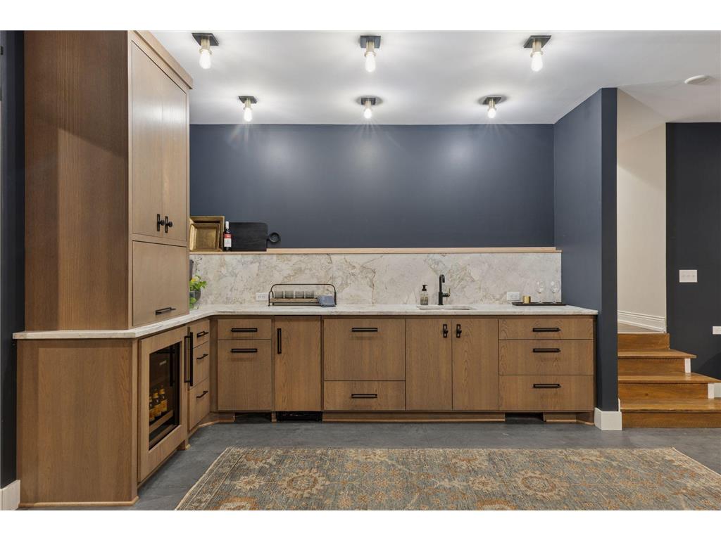 19020 Minnetonka Boulevard Deephaven MN 55391 6760566 image26