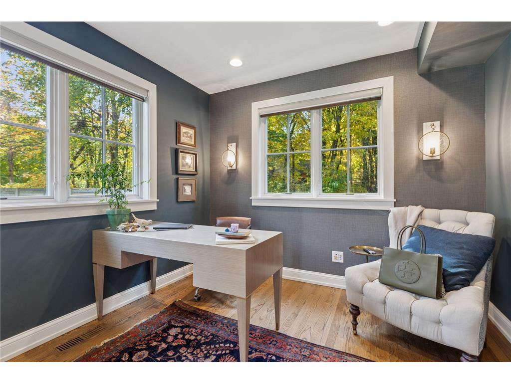 19020 Minnetonka Boulevard Deephaven MN 55391 6760566 image3