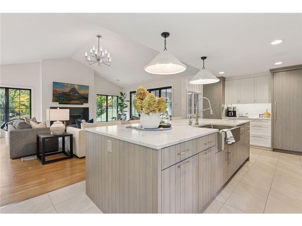 19020 Minnetonka Boulevard Deephaven MN 55391 6760566 image7
