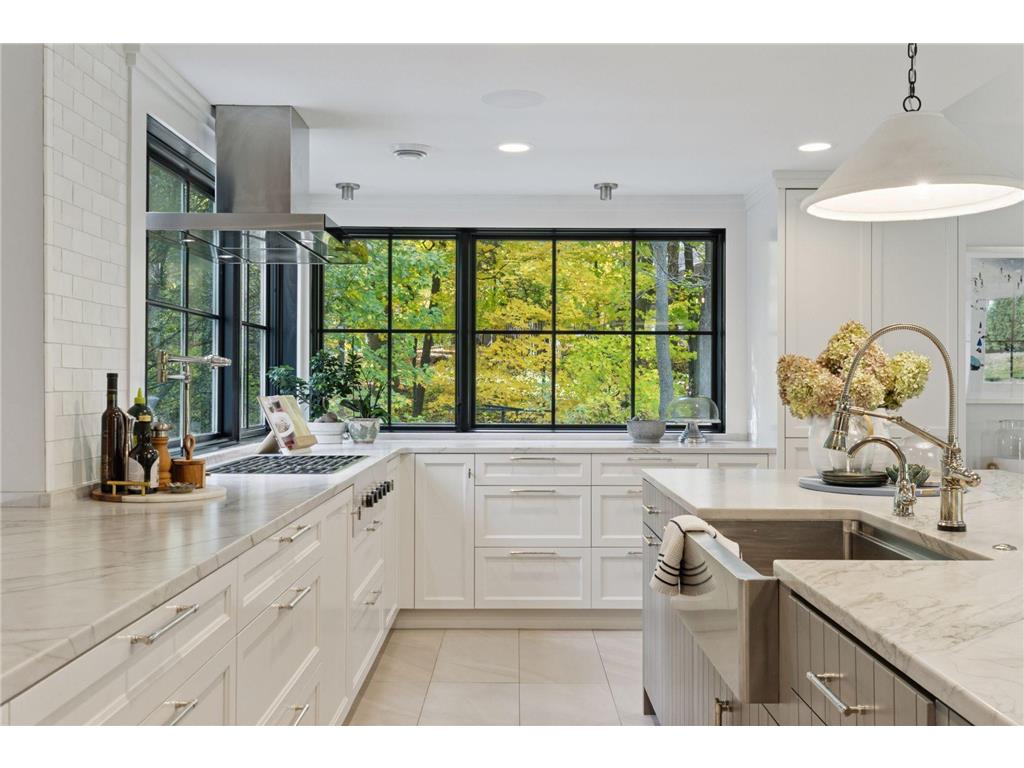 19020 Minnetonka Boulevard Deephaven MN 55391 6760566 image8