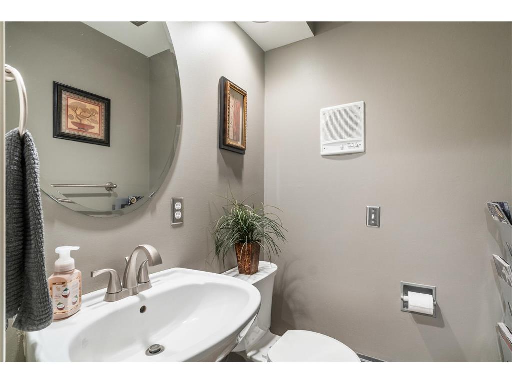 1904 16th Street NW Faribault MN 55021 7077378 image23