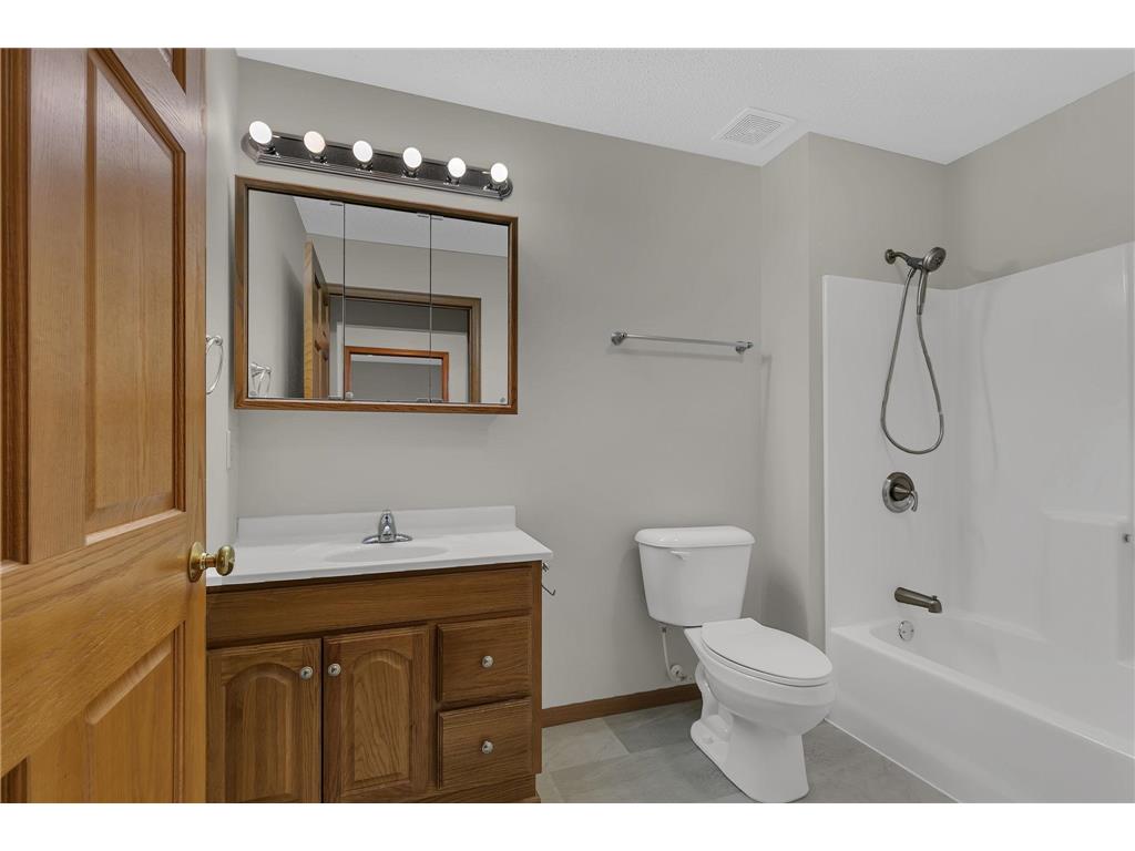 1904 27th Street SE #F Saint Cloud MN 56304 7027083 image16