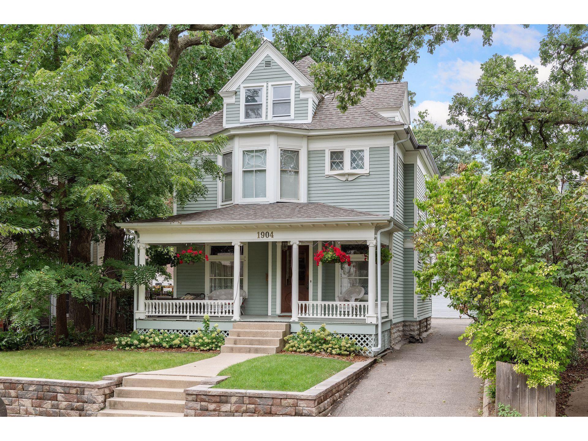 1904 Fremont Avenue S, Minneapolis, MN 55403 MLS 5637253 Edina Realty