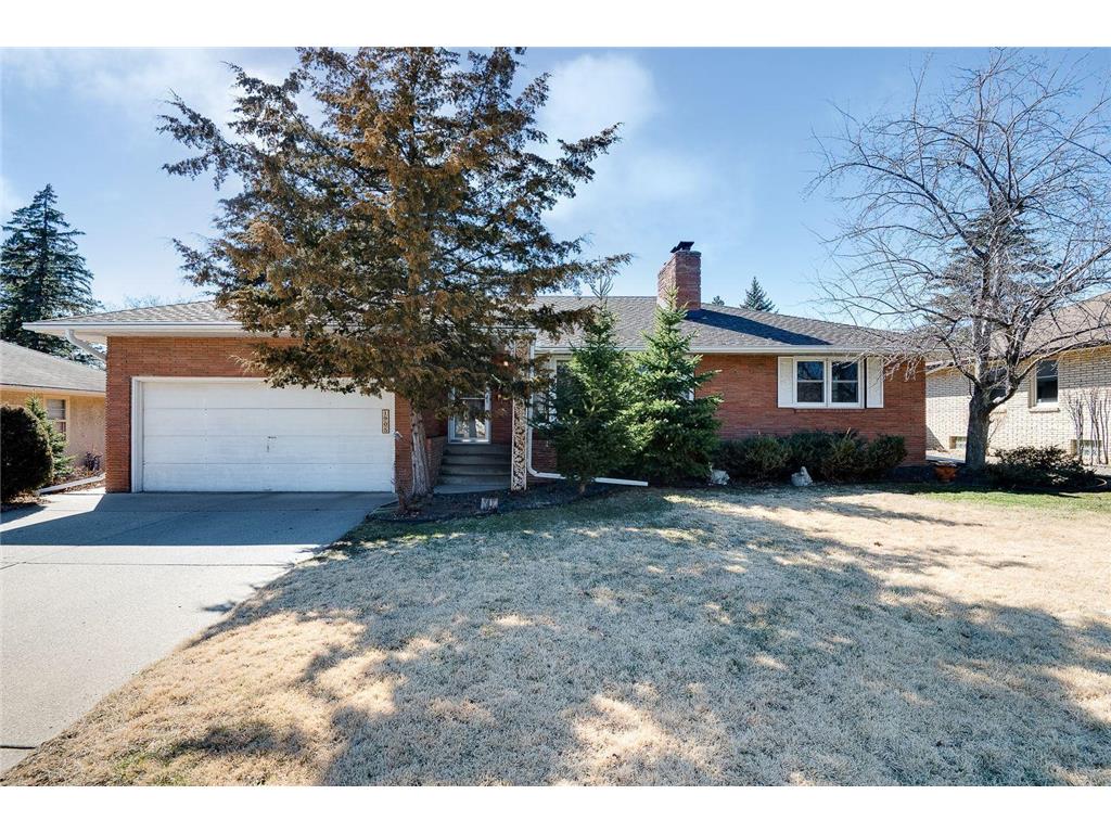 1905 Arona Street, Falcon Heights, MN 55113 MLS 6172506 Edina Realty