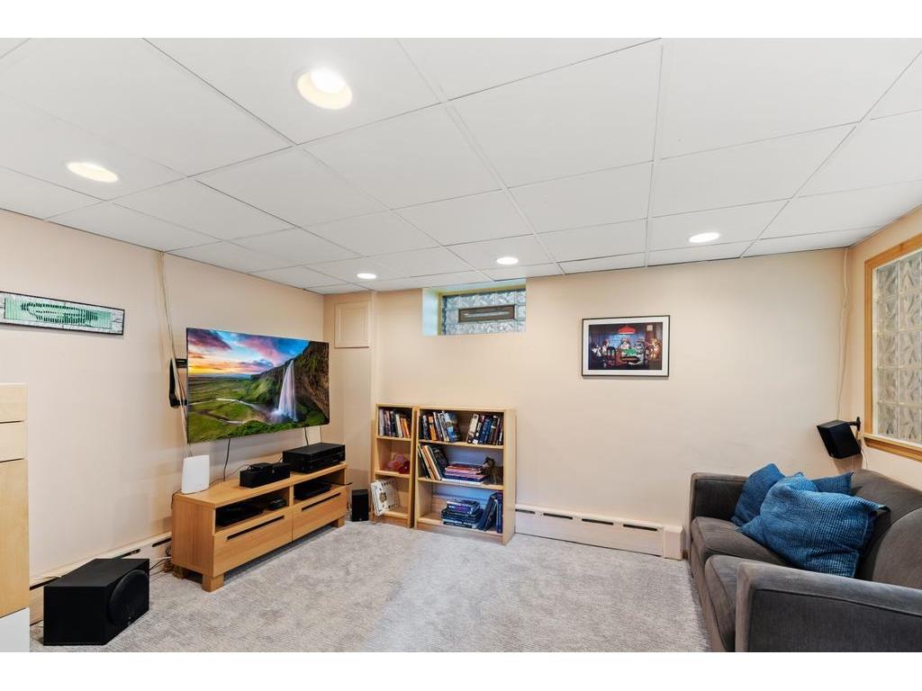 1905 Laurel Avenue Saint Paul MN 55104 7107662 image18