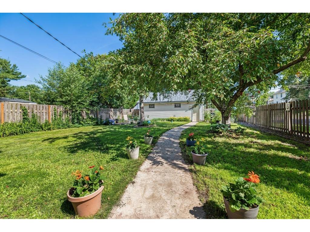 1905 Laurel Avenue Saint Paul MN 55104 7107662 image23