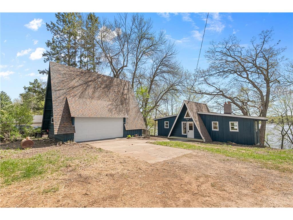 19055 Island View Drive Mora MN 55051 - Fish 7074850 image1