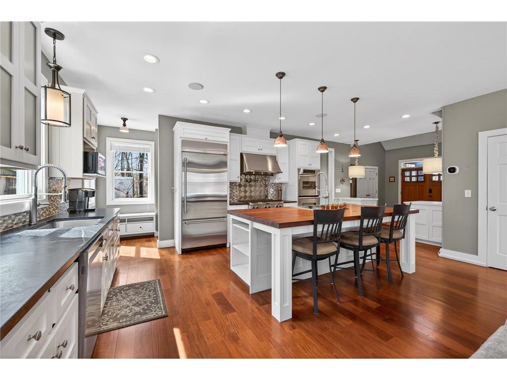 19055 Ridgewood Road Deephaven MN 55391 7034870 image11