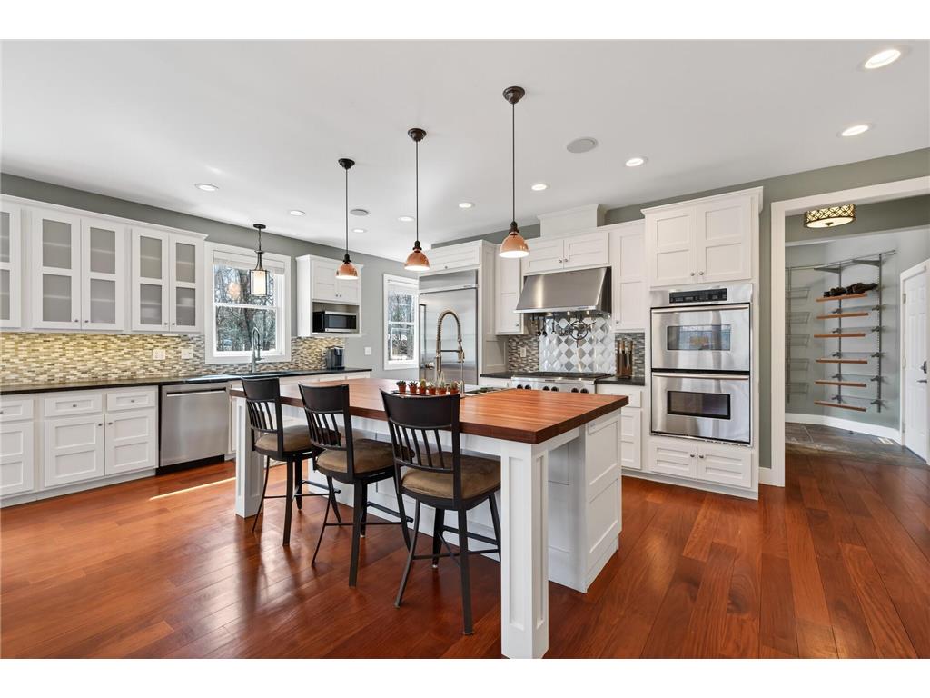 19055 Ridgewood Road Deephaven MN 55391 7034870 image9