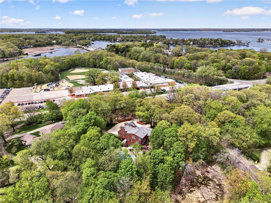 19055 Ridgewood Road Deephaven MN 55391 7034870 image90