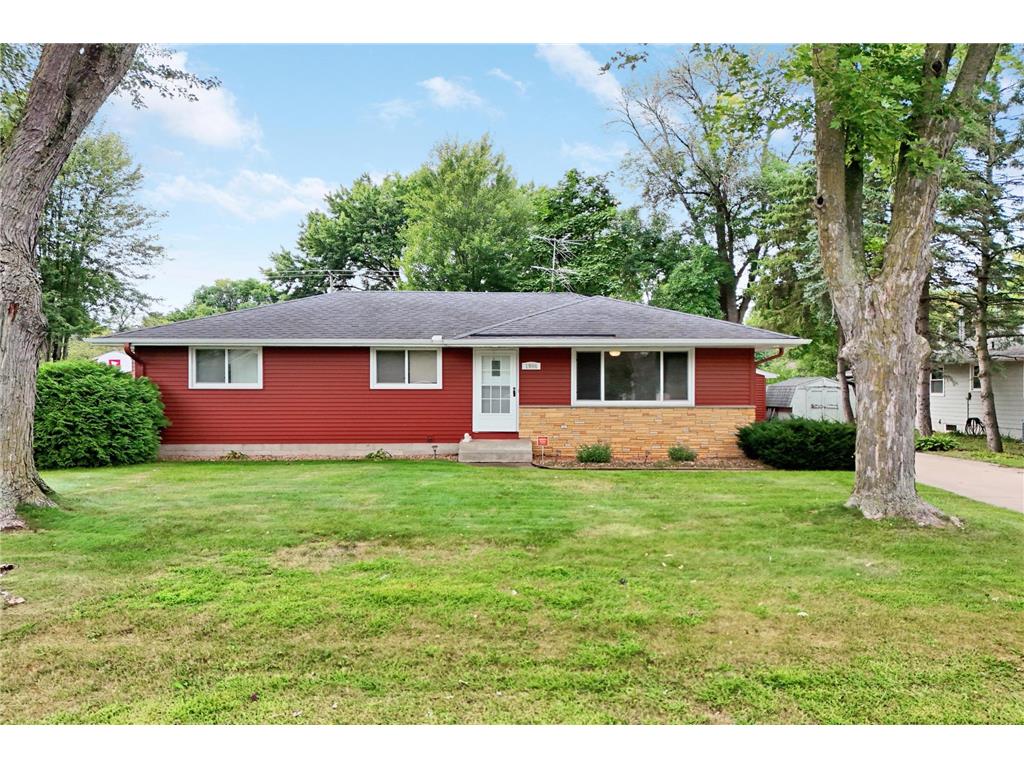 1906 Oak Street Hastings MN 55033 6782333 image1