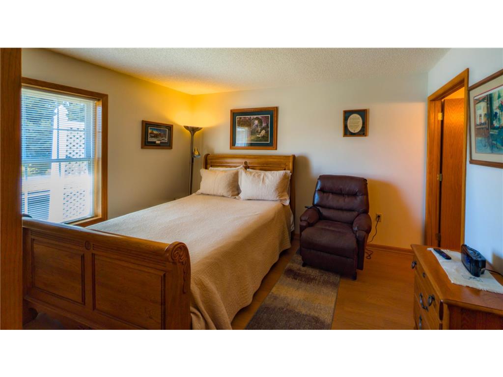 1906 Oak Tree Lane #B Austin MN 55912 7054215 image11