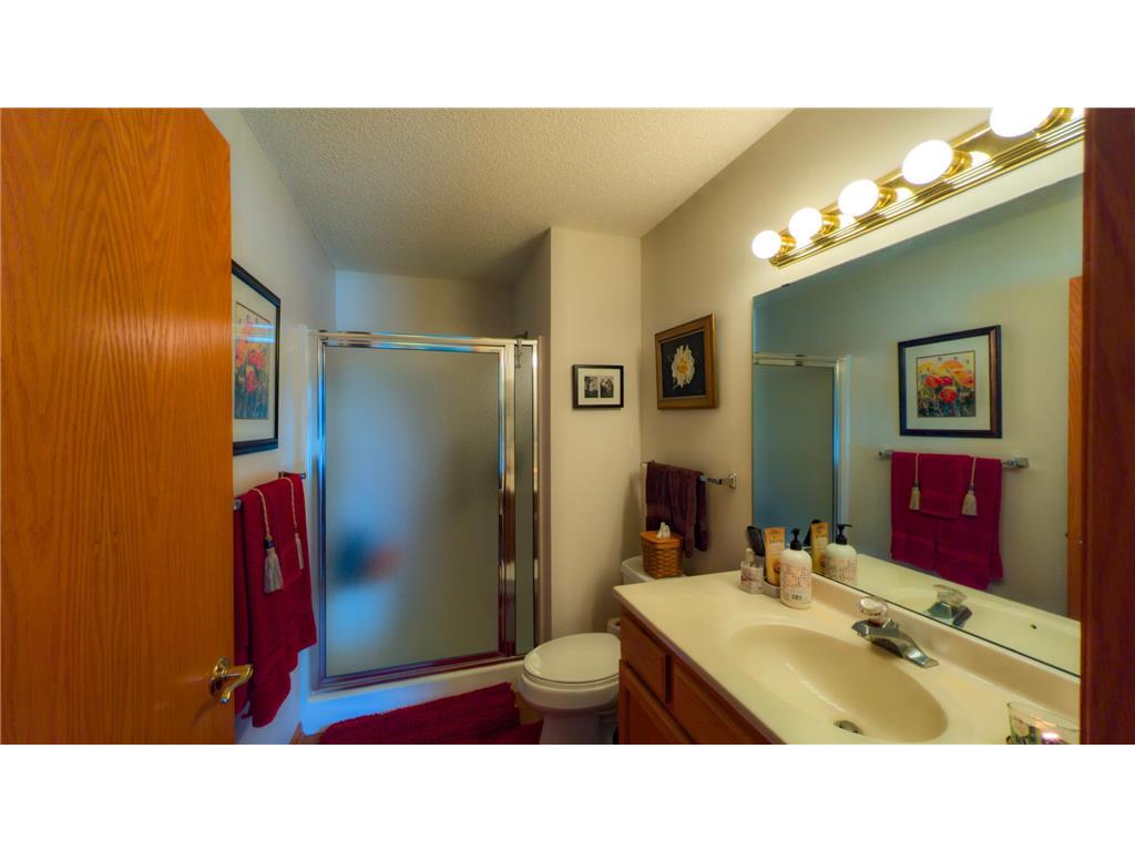 1906 Oak Tree Lane #B Austin MN 55912 7054215 image13