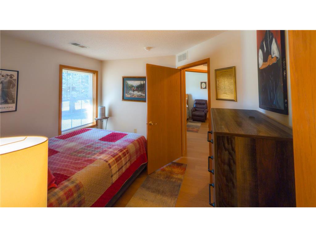 1906 Oak Tree Lane #B Austin MN 55912 7054215 image18