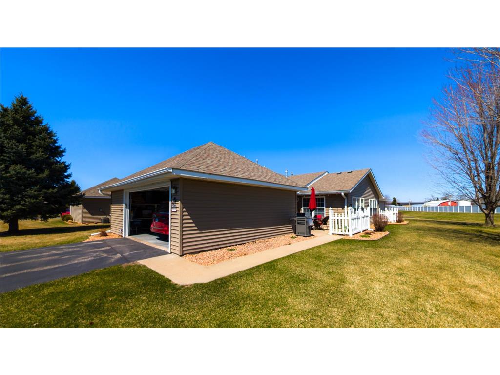 1906 Oak Tree Lane #B Austin MN 55912 7054215 image2