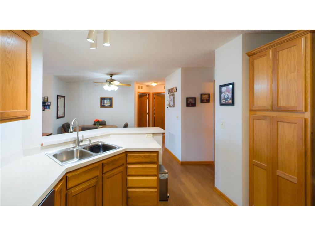 1906 Oak Tree Lane #B Austin MN 55912 7054215 image25