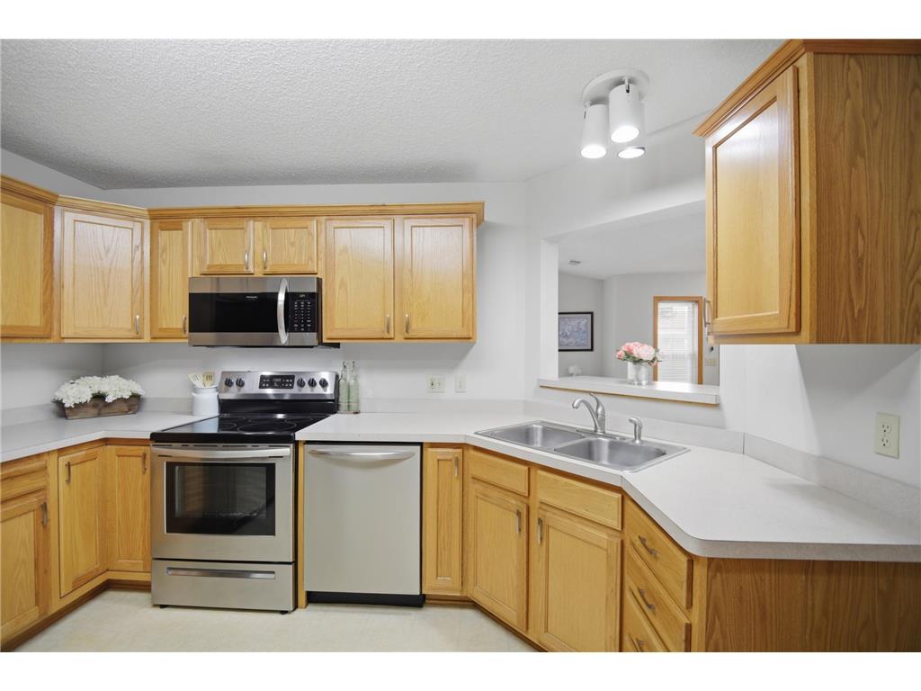 1906 Oak Tree Lane #D Austin MN 55912 7081139 image12