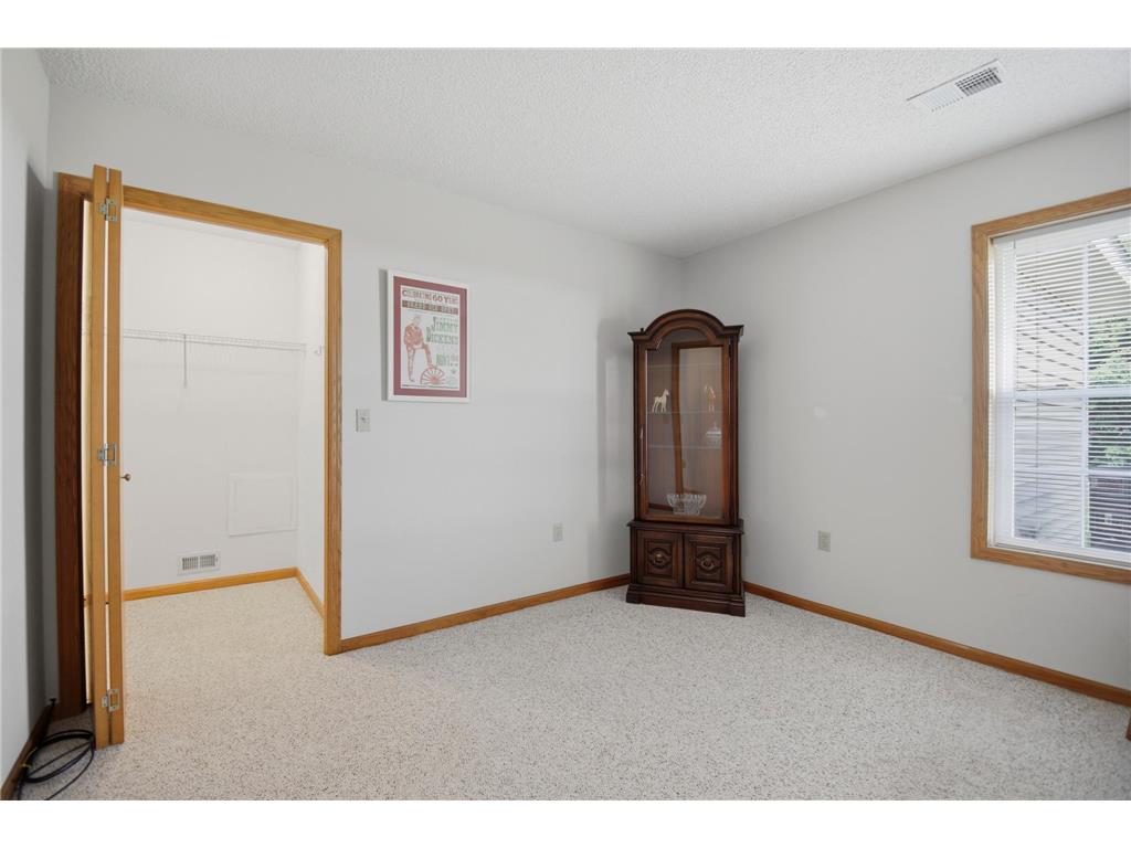 1906 Oak Tree Lane #D Austin MN 55912 7081139 image25