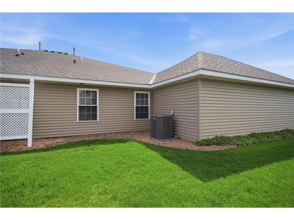 1906 Oak Tree Lane #D Austin MN 55912 7081139 image35