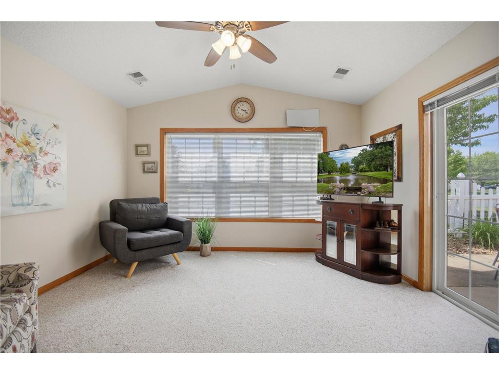 1906 Oak Tree Lane #D Austin MN 55912 7081139 image4