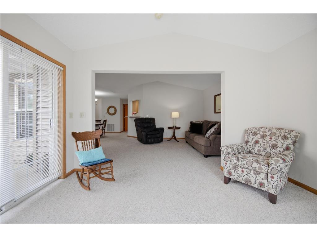 1906 Oak Tree Lane #D Austin MN 55912 7081139 image6