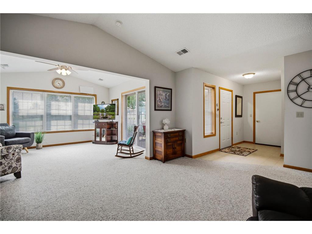 1906 Oak Tree Lane #D Austin MN 55912 7081139 image8