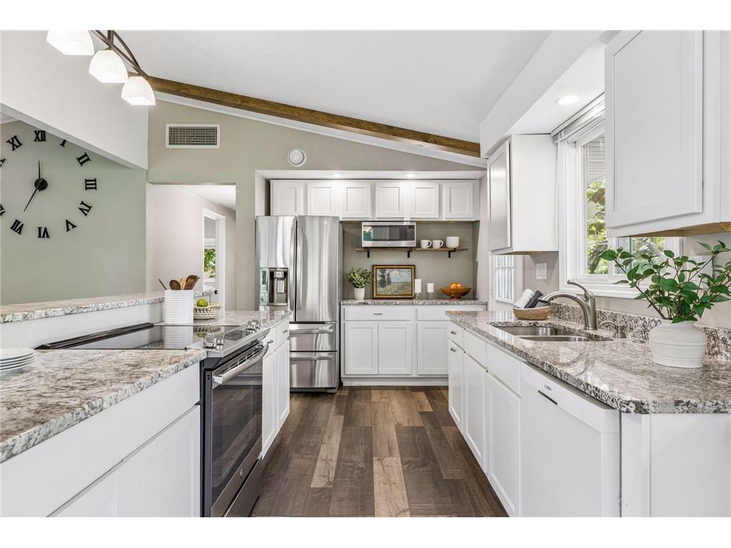 1906 Yorkshire Avenue S Minnetonka MN 55305 - Windsor 7063812 image11