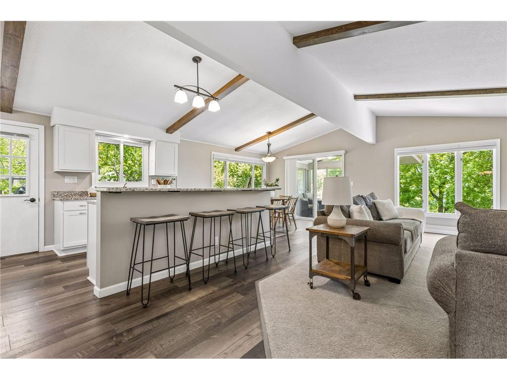 1906 Yorkshire Avenue S Minnetonka MN 55305 - Windsor 7063812 image3