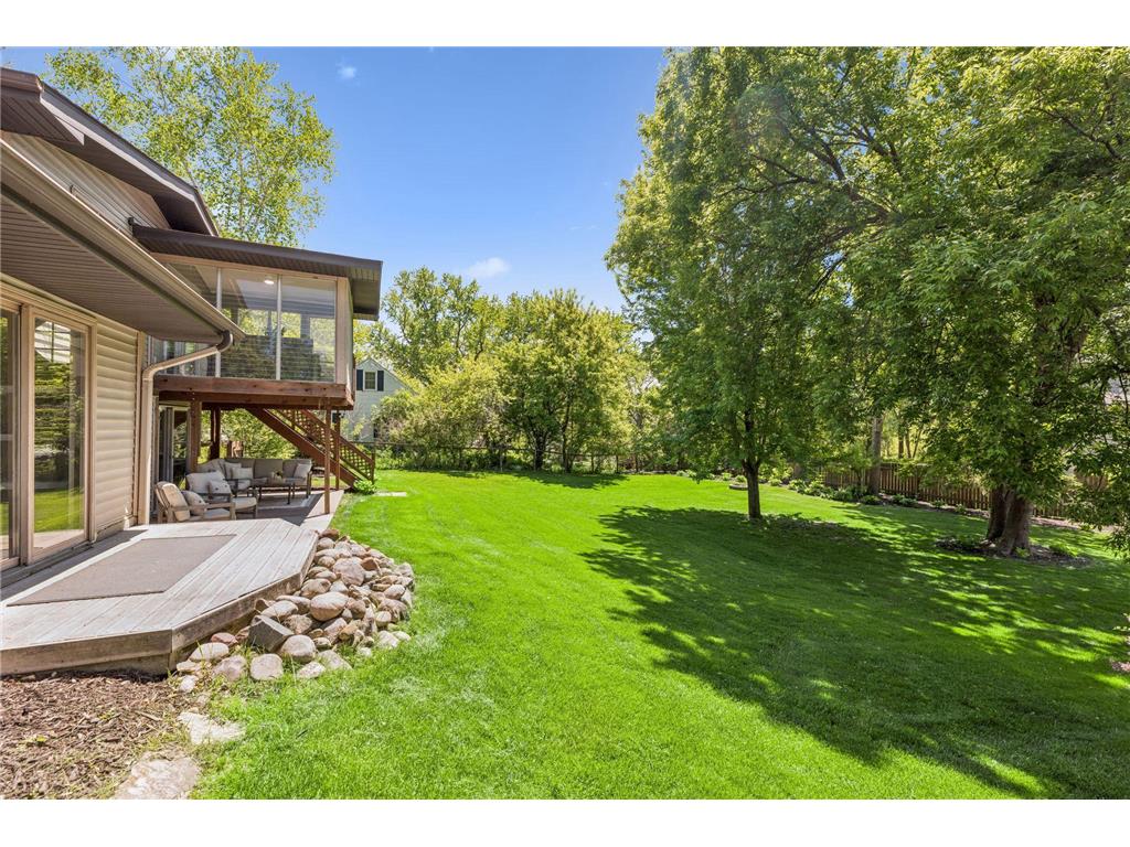 1906 Yorkshire Avenue S Minnetonka MN 55305 - Windsor 7063812 image37