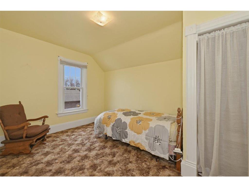 1907 E 4th Street Superior WI 54880 7068938 image23