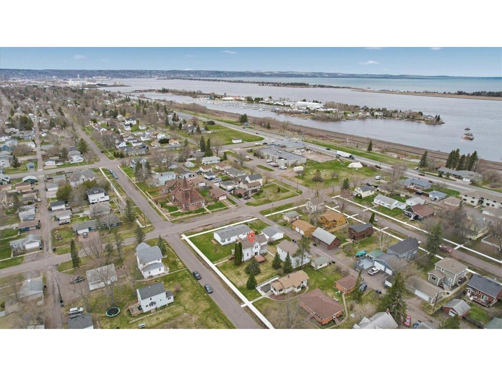 1907 E 4th Street Superior WI 54880 7068938 image9