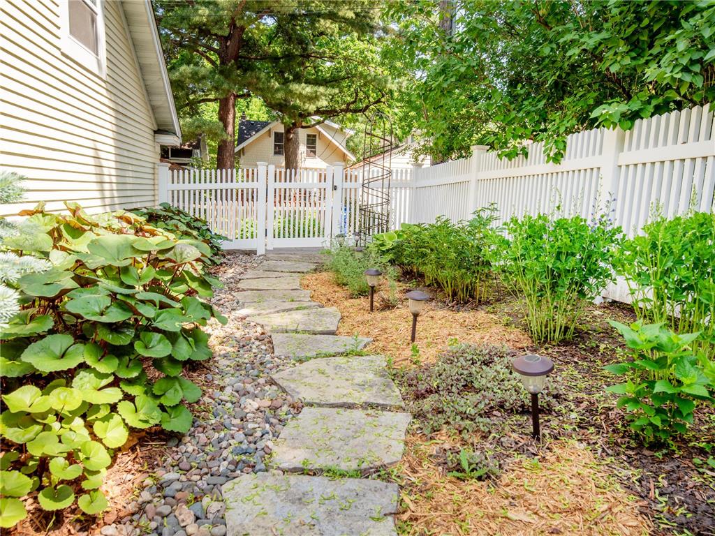 1907 Goodrich Avenue Saint Paul MN 55105 7078156 image41