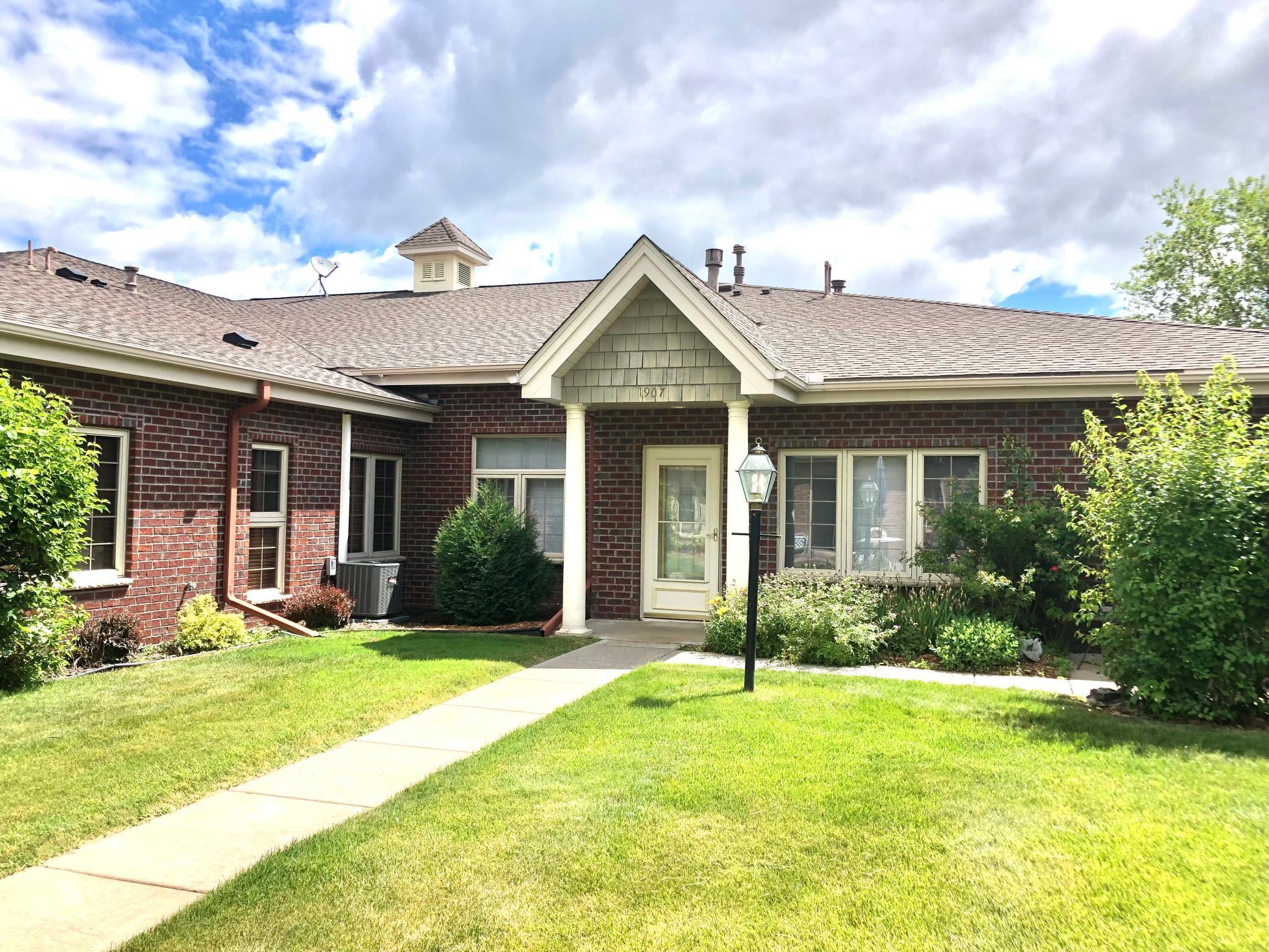 1907 Hunter Hill Road, Hudson, WI 54016 MLS 6010483 Edina Realty