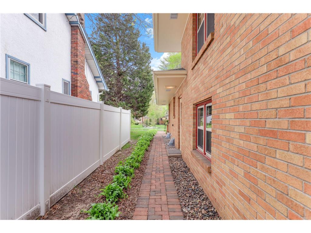 1907 Jefferson Avenue Saint Paul MN 55105 7056013 image34