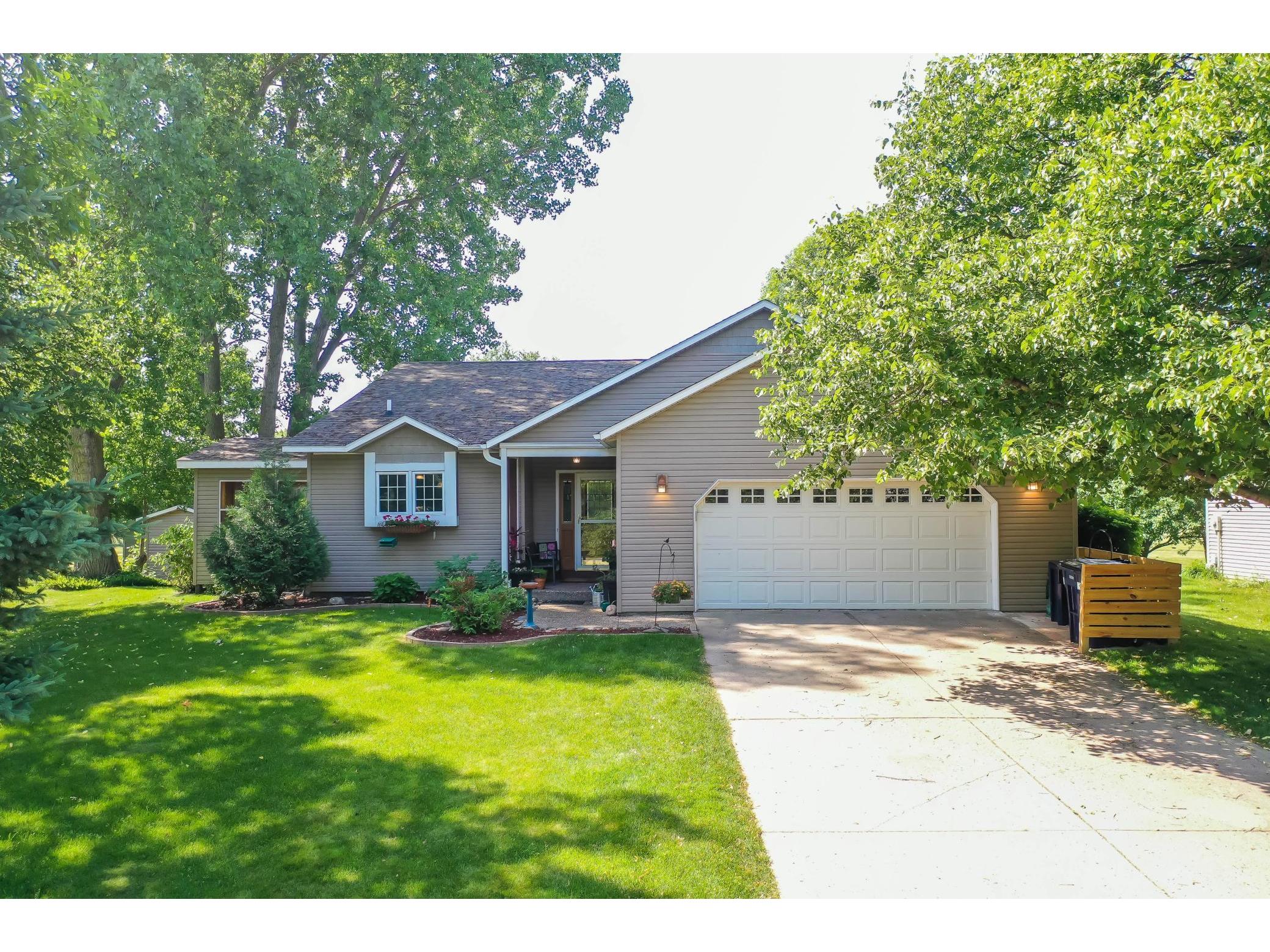 1907 Mckinley Drive, Northfield, MN, 55057 MLS 6004727 Edina Realty