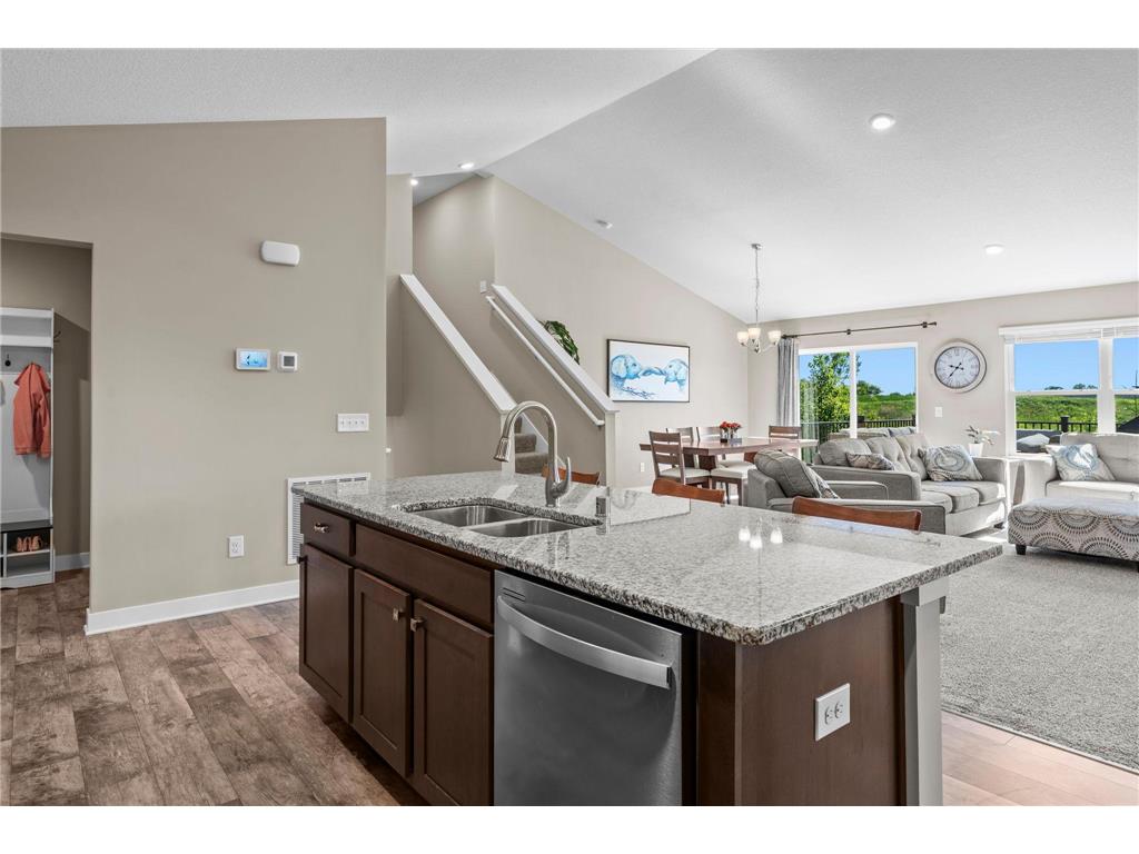 1907 Meridian Curve Carver MN 55315 7097713 image28