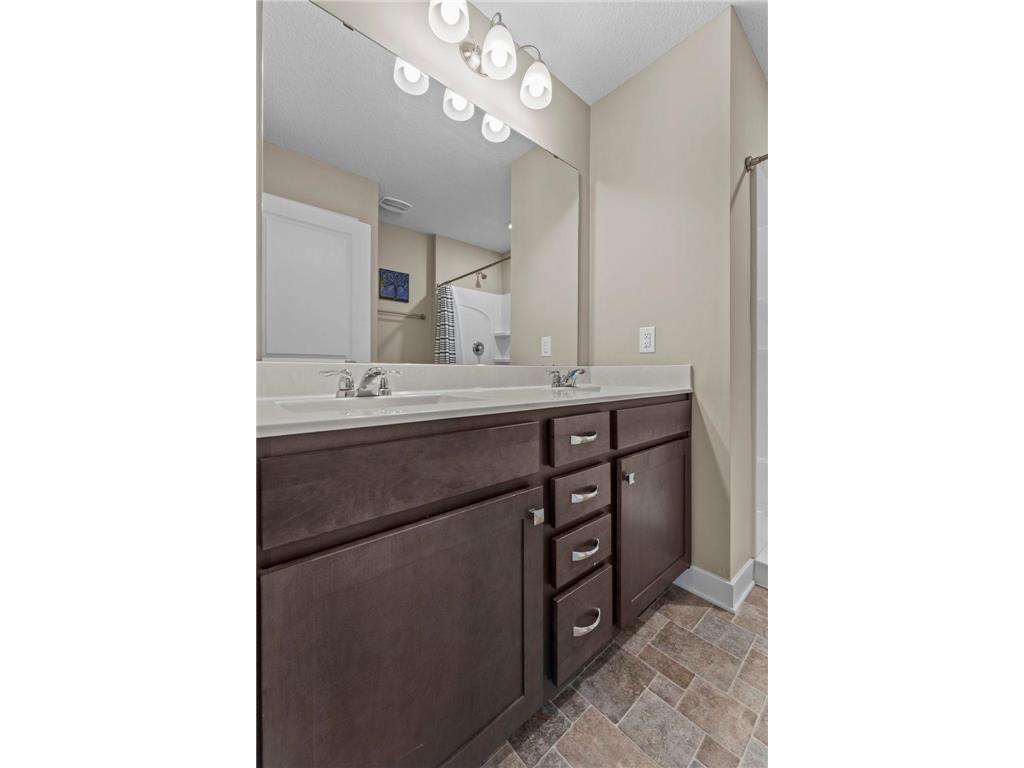 1907 Meridian Curve Carver MN 55315 7097713 image37
