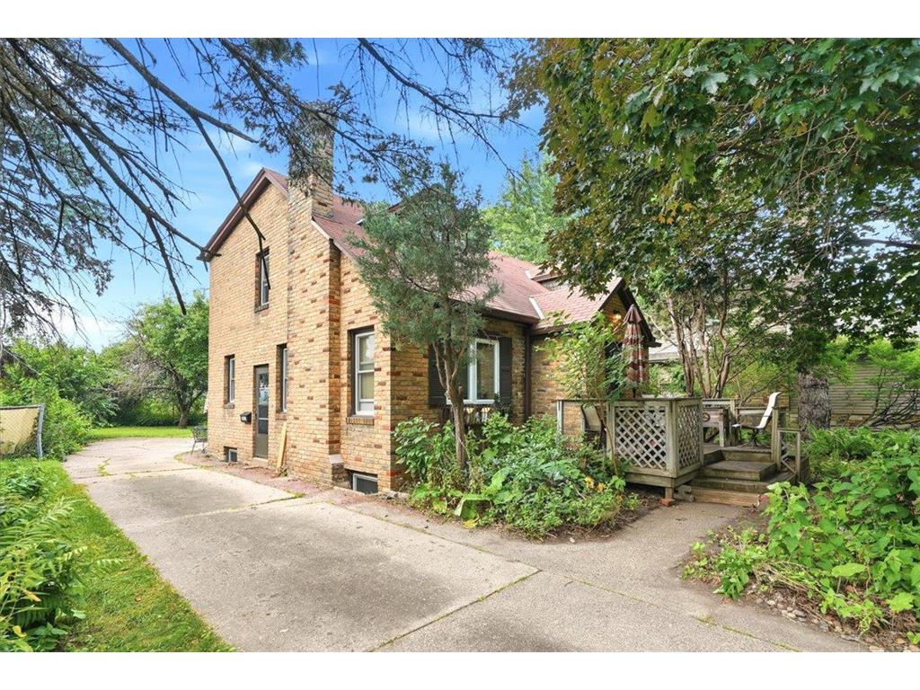 1907 Snelling Avenue N Falcon Heights MN 55113 7110191 image2