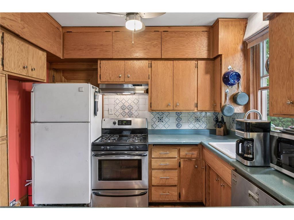 1908 E River Terrace Minneapolis MN 55414 7087792 image10