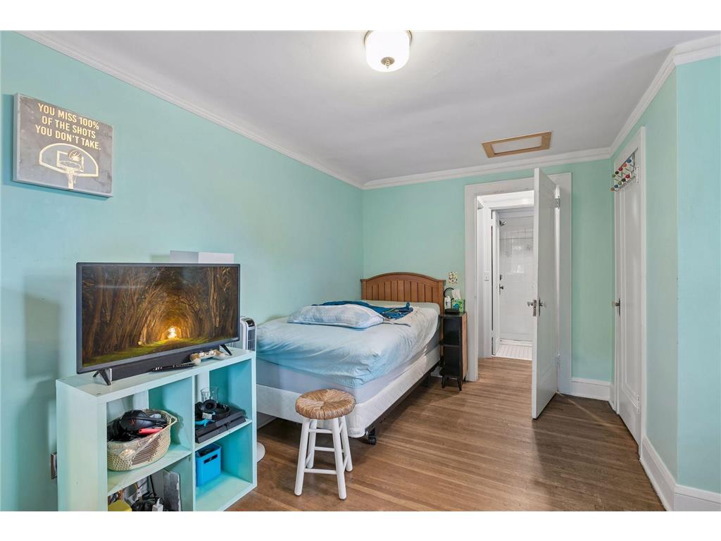 1908 E River Terrace Minneapolis MN 55414 7087792 image22