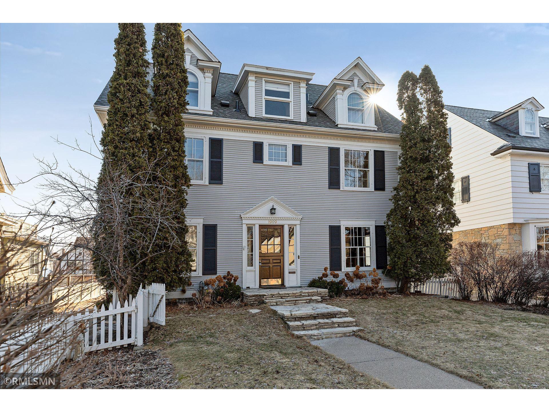 1909 Irving Avenue S, Minneapolis, MN 55403 MLS 5725303 Edina Realty