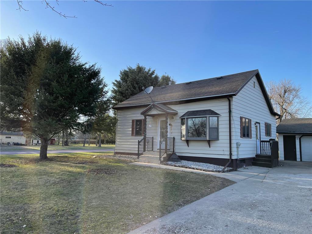 1909 Nobles Street Worthington MN 56187 6354211 image1