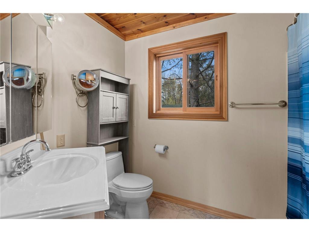 19091 Island View Drive Mora MN 55051 - Fish 7050119 image49