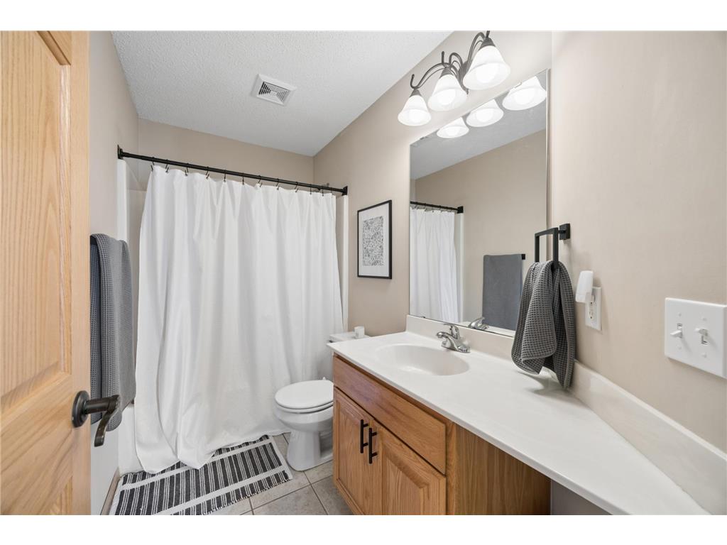 191 Larpenteur Avenue E #A Maplewood MN 55117 7051744 image24