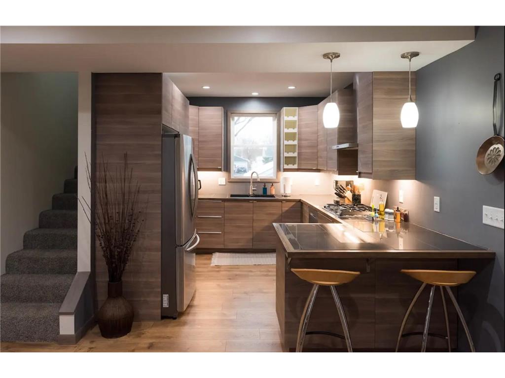 1910 W Center Street Rochester MN 55902 6641702 image1