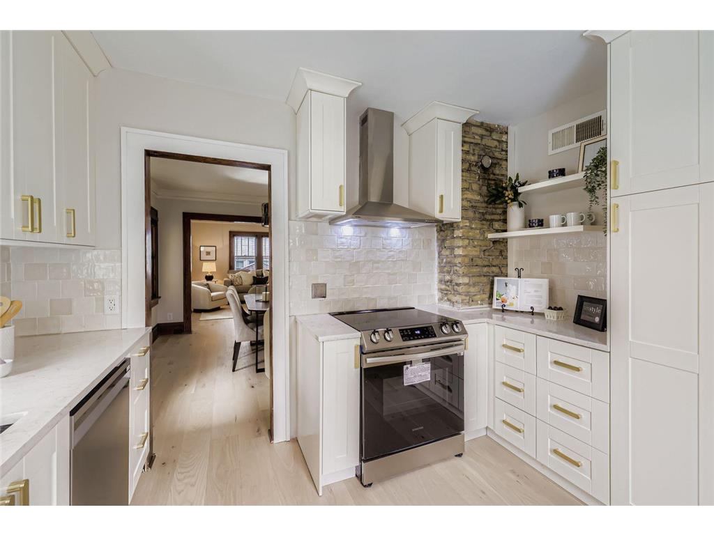 1910 E 42nd Street Minneapolis MN 55407 6794717 image1